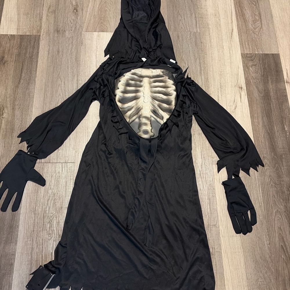 Ghost Reaper Light Up Kids Halloween Costume Size M 8-10